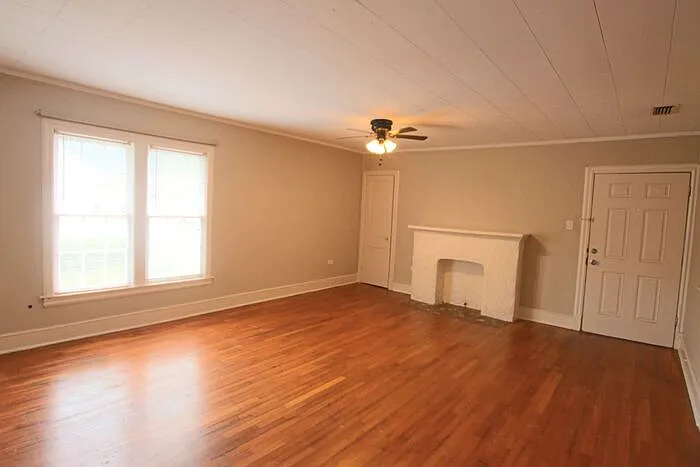 2 bed, 1.0 bath, 1170 sqft, $1,275 — Photo 3