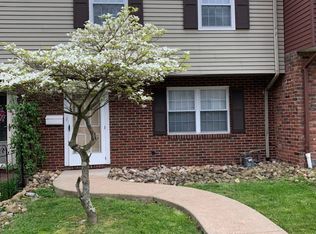 306 Clavale Dr, North Versailles, PA 15137