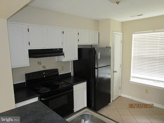 3rd image of 11163 Thornberry Ct