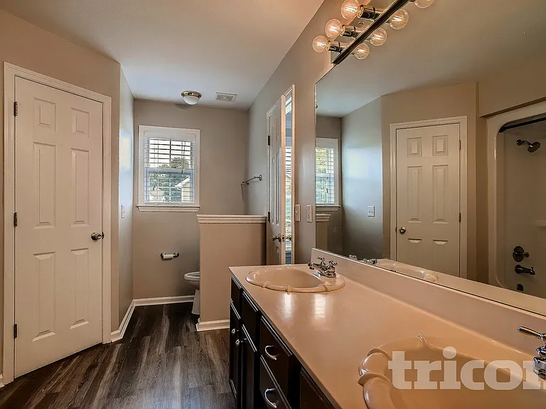 207 Towbridge Dr — Photo 7