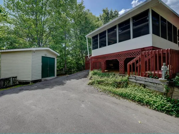 41 Blueberry Cir, Almond, NC 28702