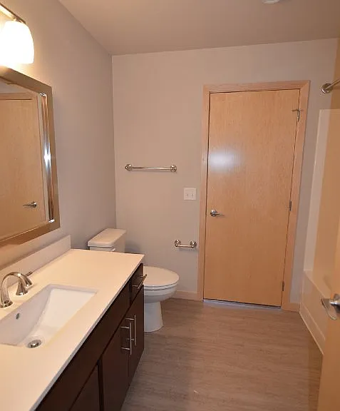 Venture Luxury High Rise — Photo 47
