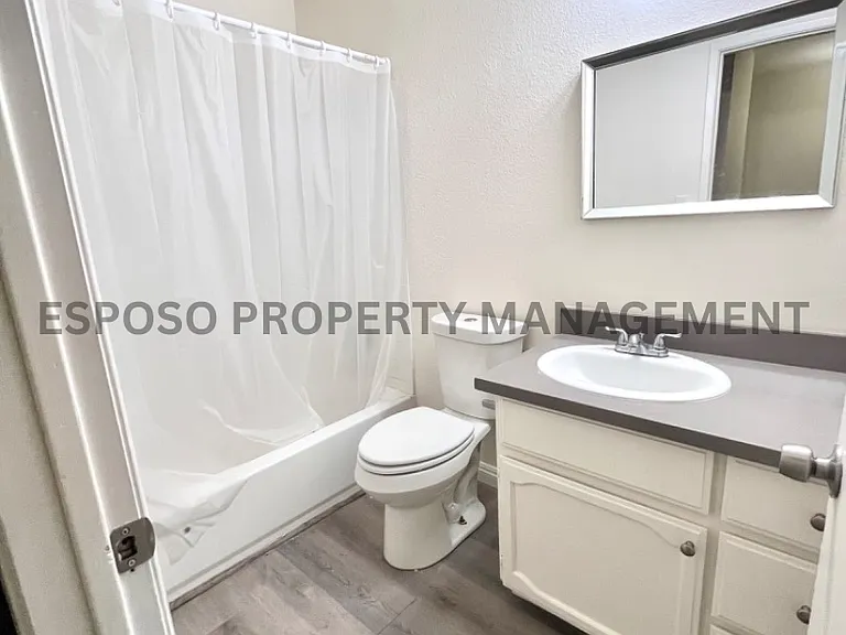 1490 W Swift Ave #105 — Photo 7