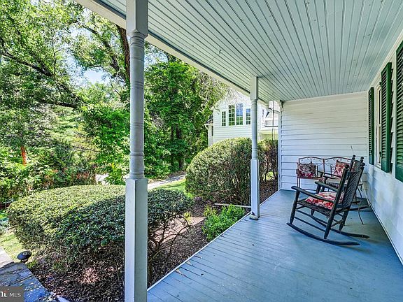 4th image of 3779 Old Columbia Pike