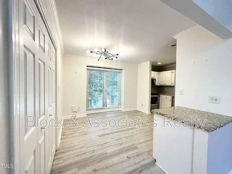 200 W Woodcroft Pkwy #57A — Photo 8