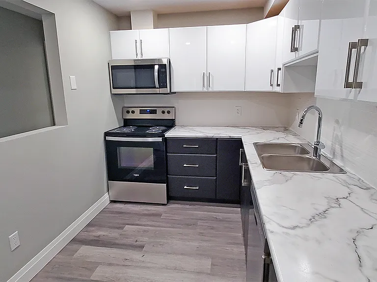575 Lake St — Photo 15