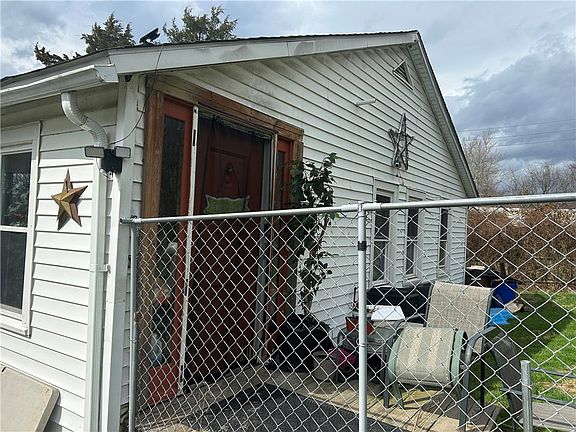2nd image of 108 Chalfant St