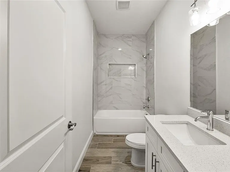 5352 Lowell Ave — Photo 11