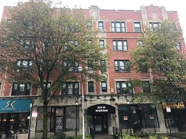 837 W Sheridan Rd #424