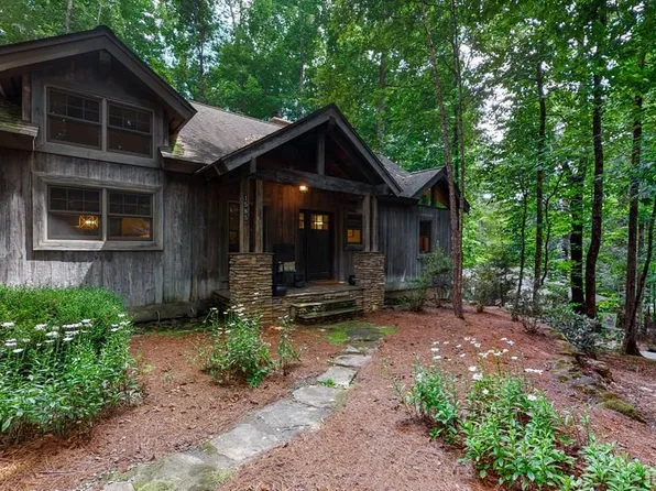 1585 Black Oak Drive, Sapphire, NC 28774
