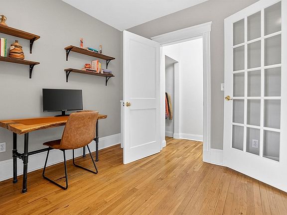 4th image of 54-54 Forest Hills St Suite 1