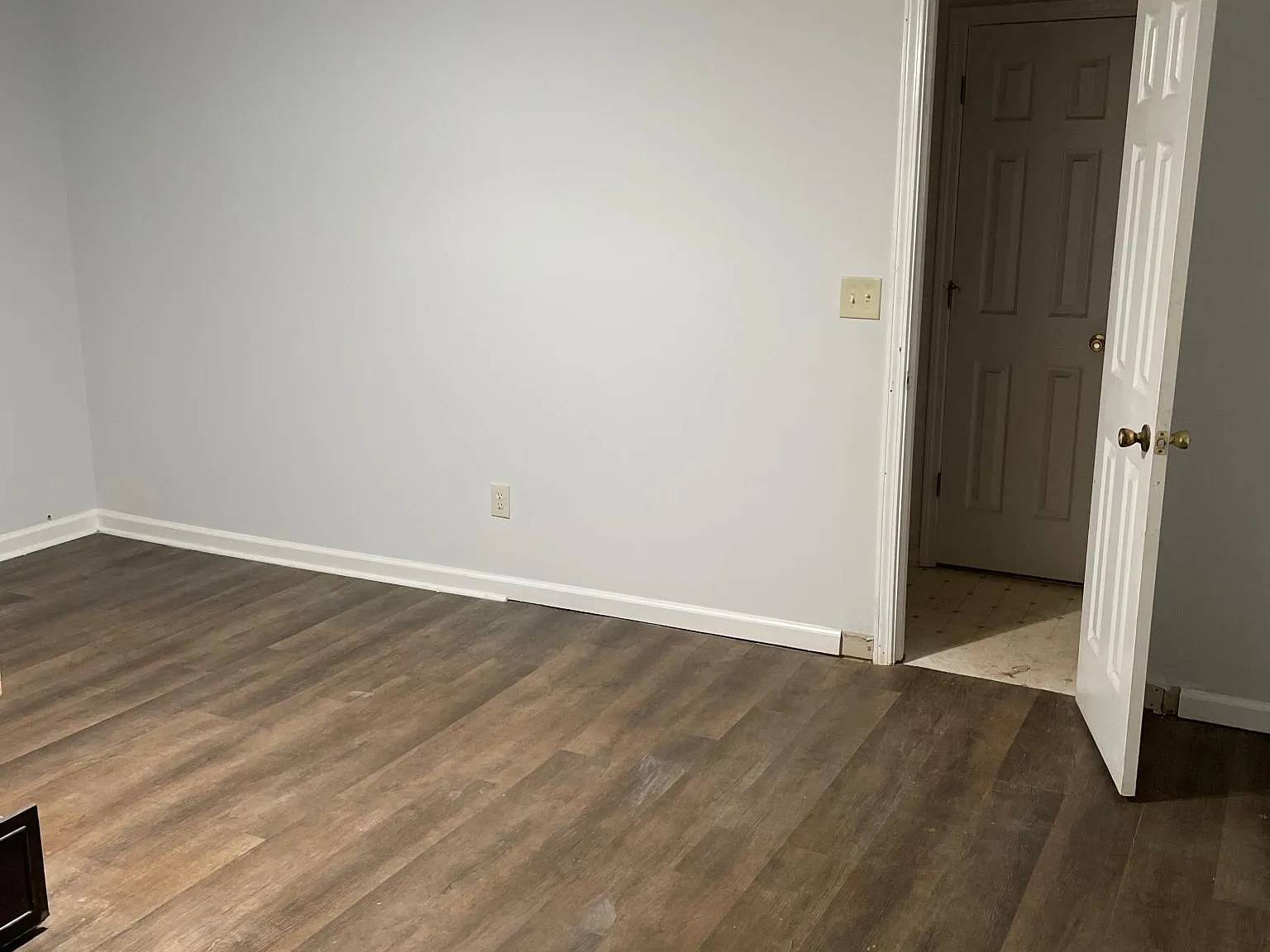 697 Keats Ct — Photo 2