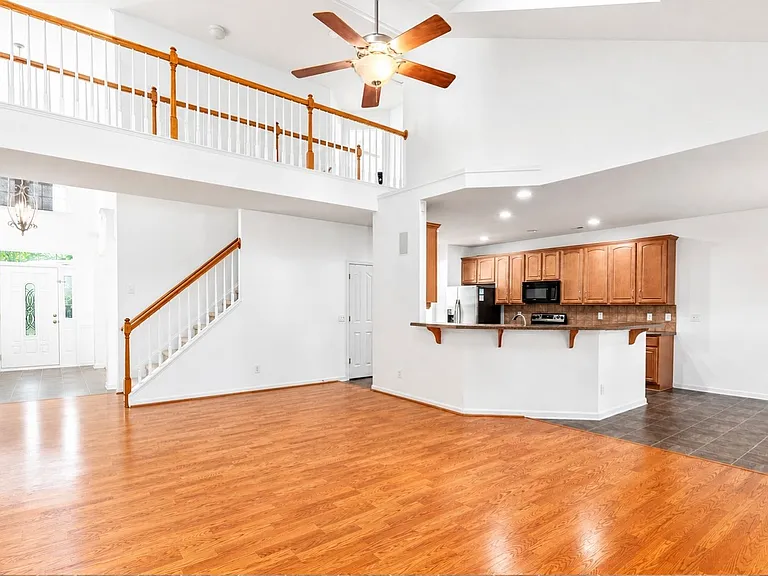 10922 Sedgemoor Ln — Photo 5