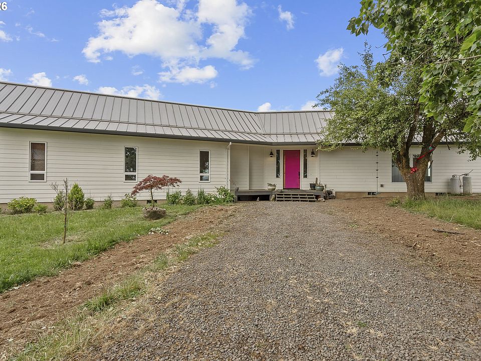 1st image of 21080 NE Ribbon Ridge Rd
