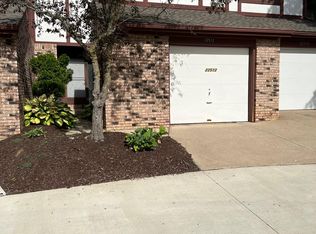 22512 Center Ridge Rd, Rocky River, OH 44116