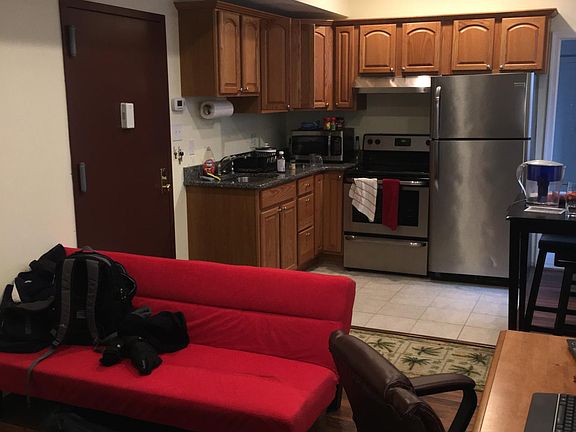2nd image of 601 N 11th St