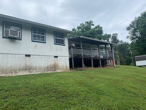 4th image of 16008 Cedar Ln