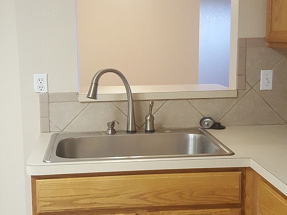 5th image of 3534 Vineyard Dr