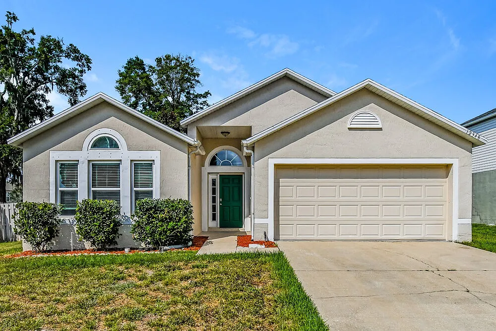 4 bed, 2.0 bath, 1874 sqft, $2,830 — Photo 1