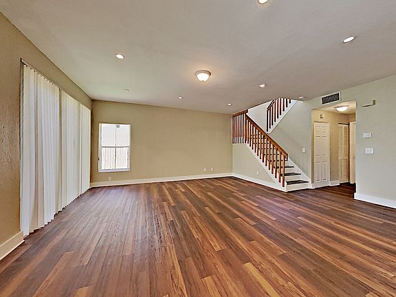 4th image of 260 NW 207th Way