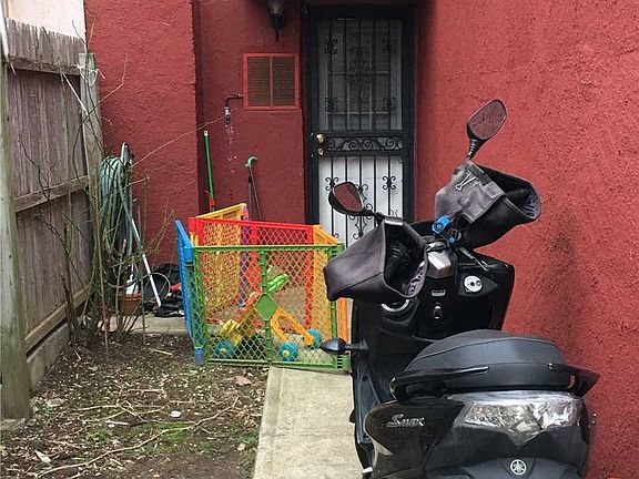 4th image of 82-22 167th St