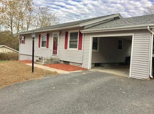 19 Beverly St, Oxford, MA 01540