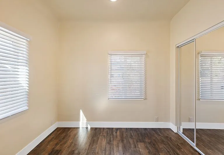 10 Prater Way — Photo 22