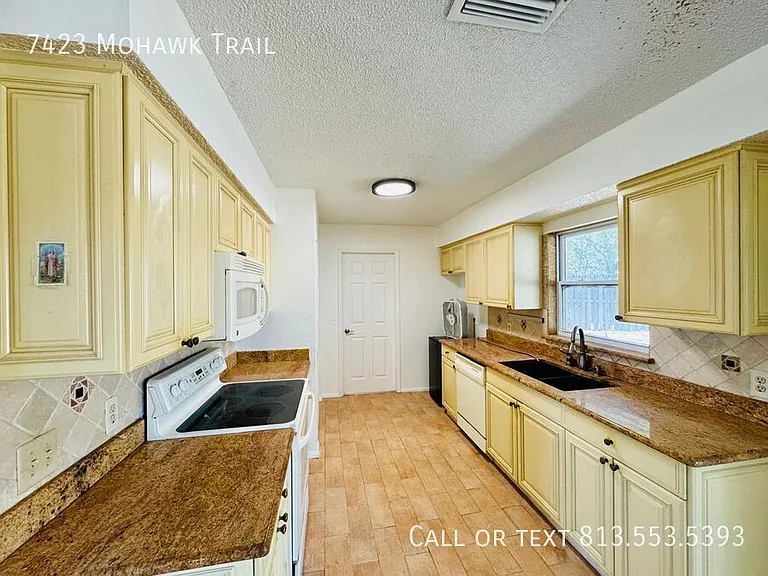 7423 Mohawk Trl — Photo 6