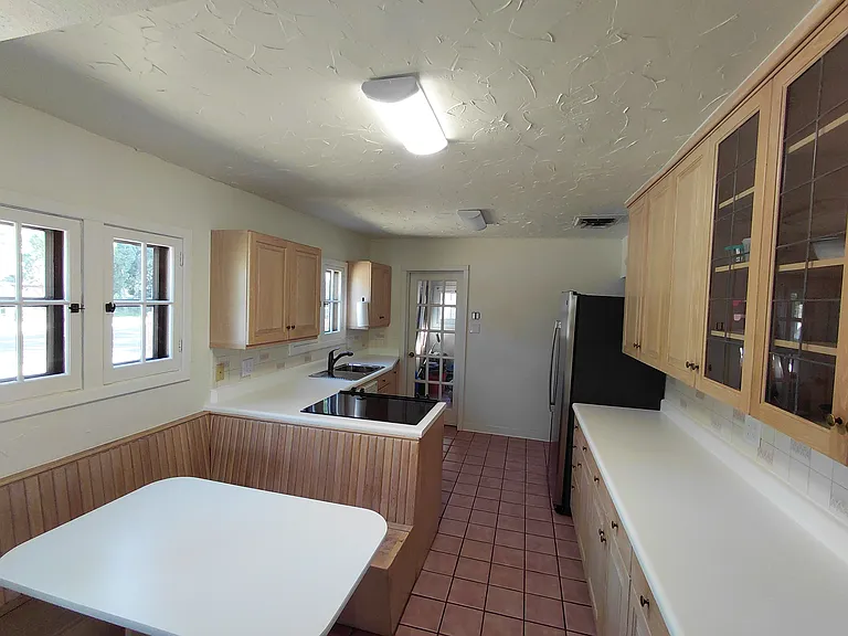 600 W Orman Ave — Photo 7