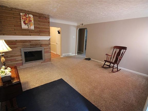 2nd image of 33893 Lawton Ave