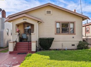 9301 Sunnyside St, Oakland, CA 94603