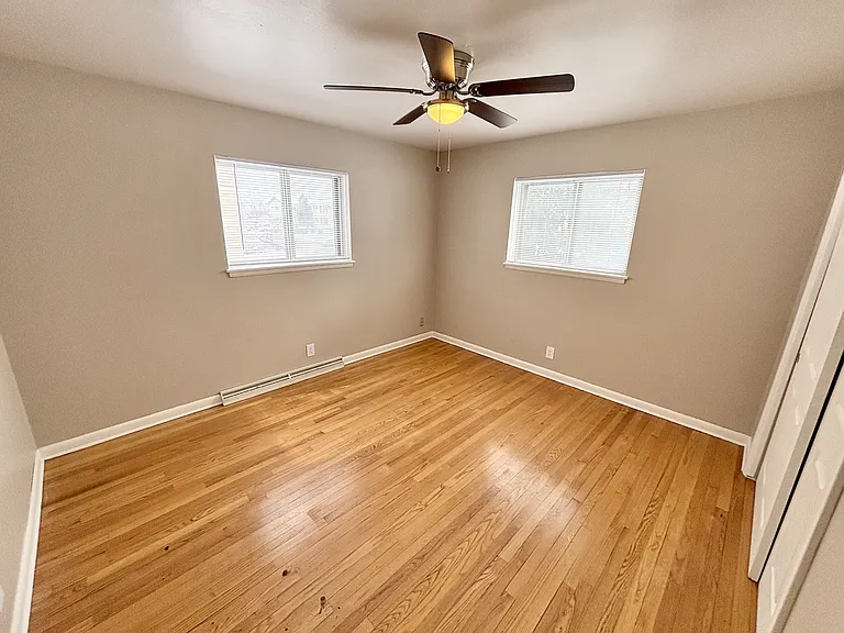 Town's Edge Apartments — Photo 76