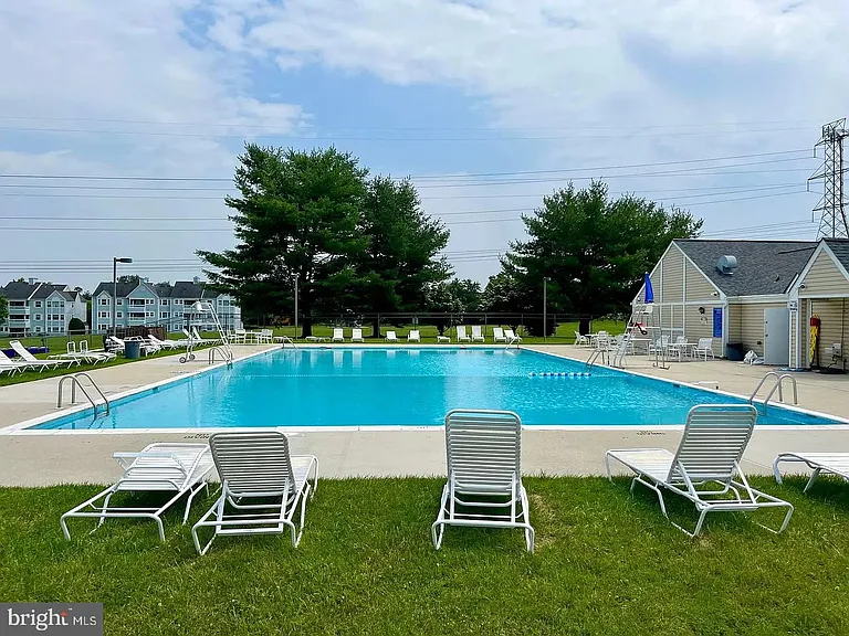 8360 Montgomery Run Rd NW #D — Photo 18