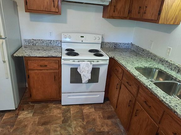 3rd image of 1068 River Oak Dr #C
