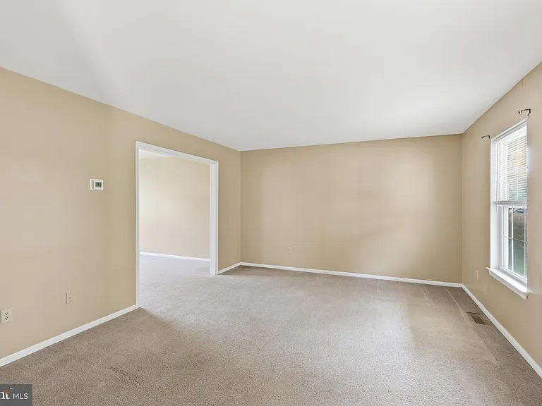 251 N Caroline Pl — Photo 9