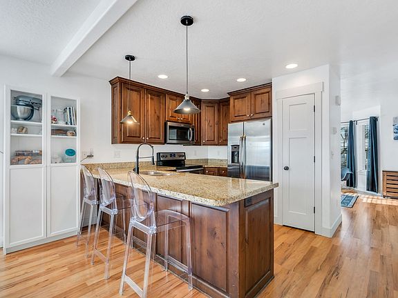 4th image of 1903 W 890 N