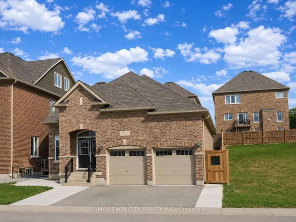 186 Blair Creek Dr, Kitchener, ON N2P 0G1