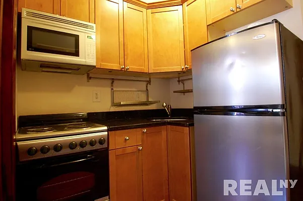 Rented by REAL New York | media 2