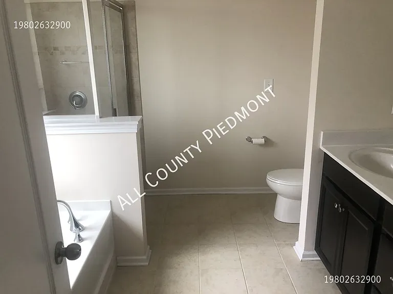 7711 Kelburn Ln — Photo 15