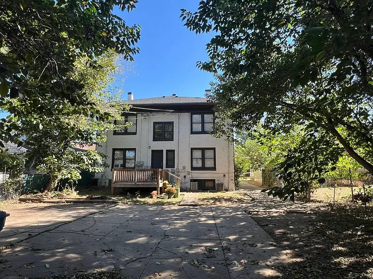 3021 1/2 N Robinson Ave — Photo 14