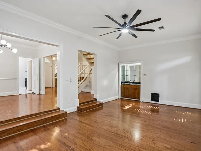 1536 Oak Grove Rd — Photo 7