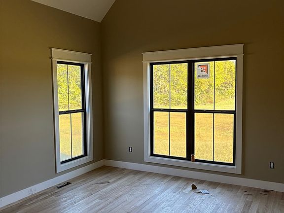 4th image of 103 Whitetail Ln