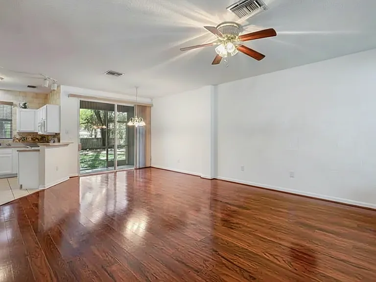 2139 Golden Oak Ln — Photo 3