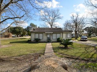 104 Canal St E, Markham, TX 77456