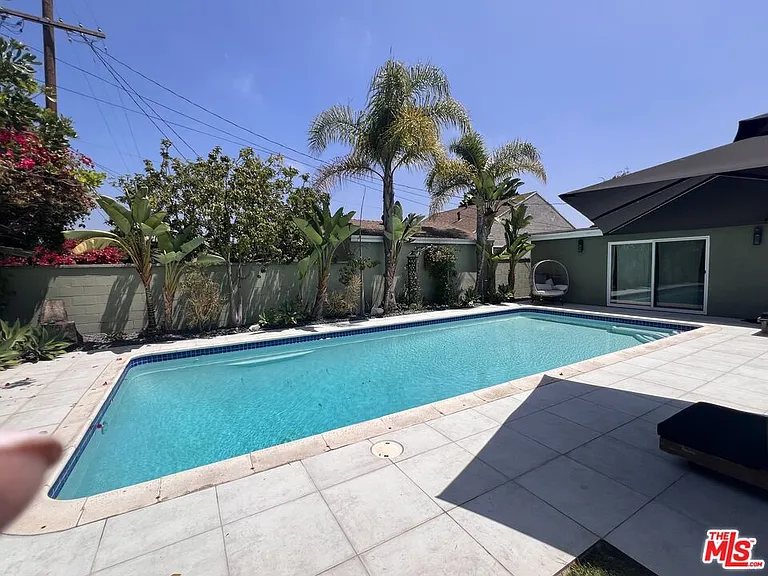 7865 Bleriot Ave — Photo 22
