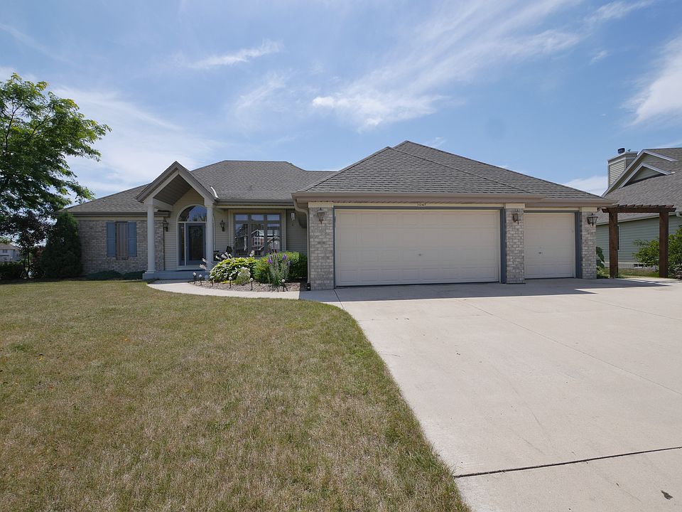 1st image of 3247 E James Dr