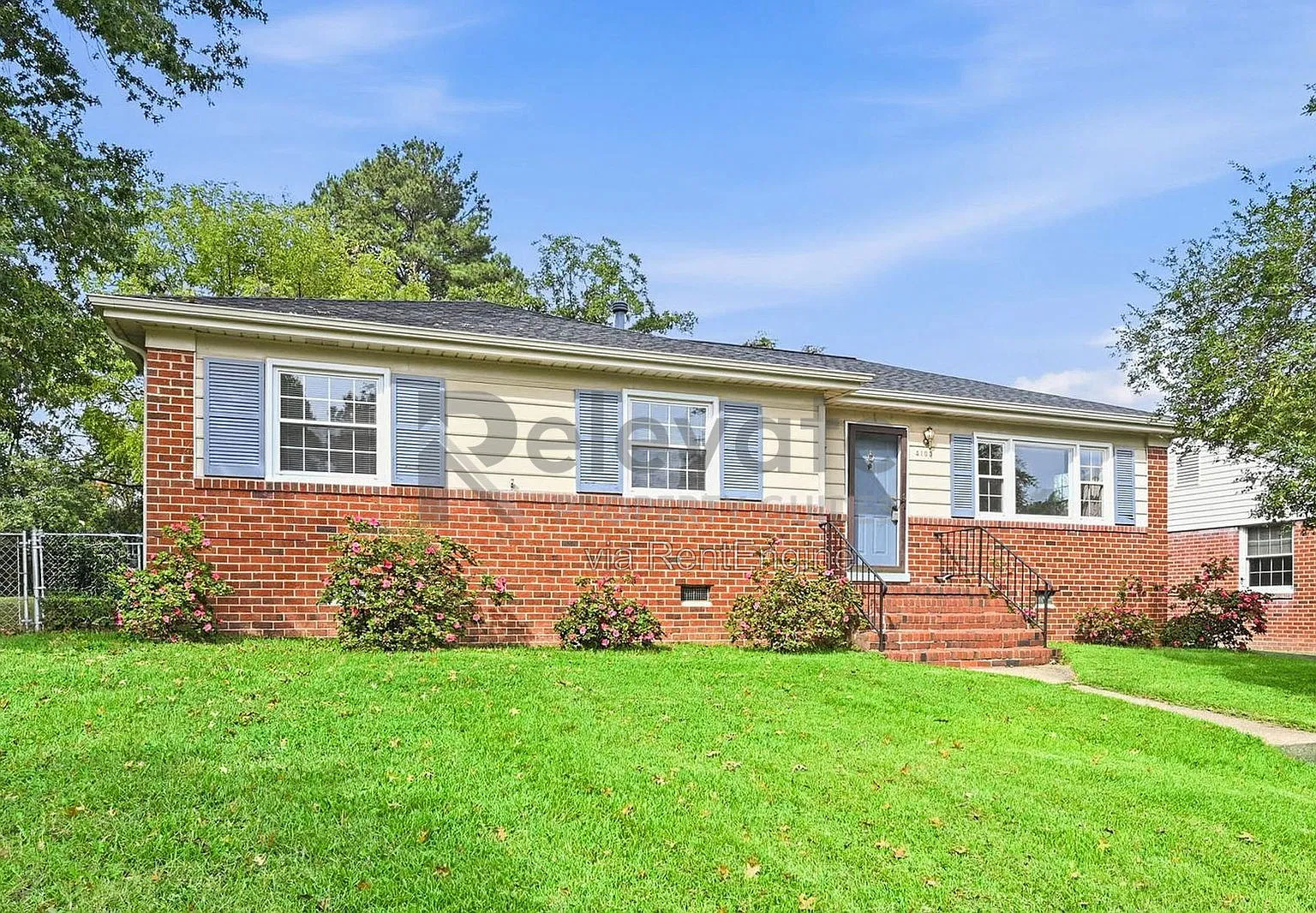 3 bed, 1.0 bath, 1154 sqft, $1,895 — Photo 1