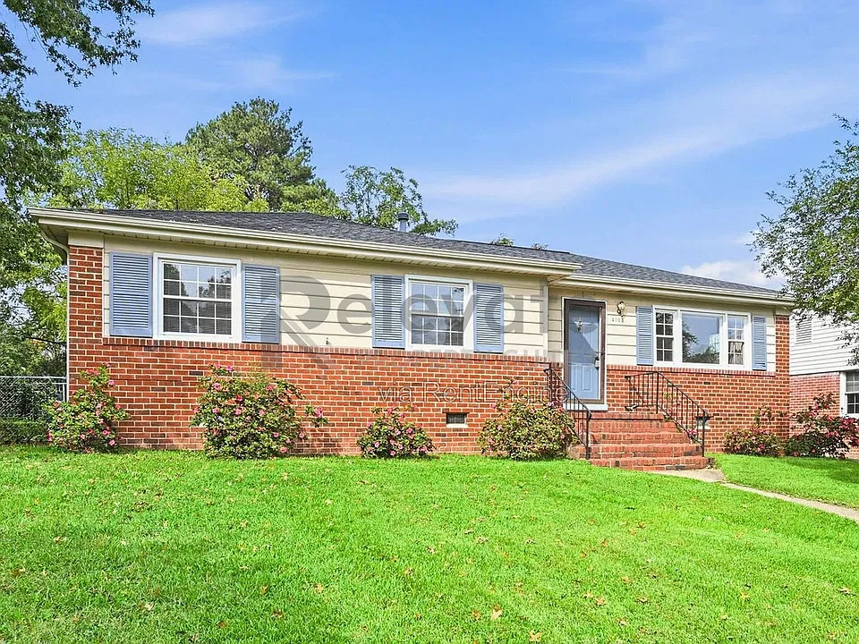 4100 Longleaf Dr
