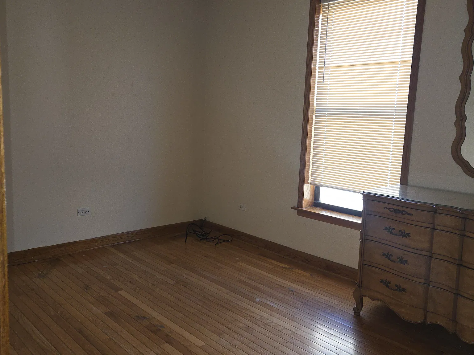 2 bed, 1200 sqft, $2,200 — Photo 4