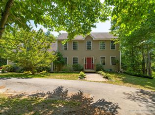 8 Thurston Ln, Cumberland, ME 04021